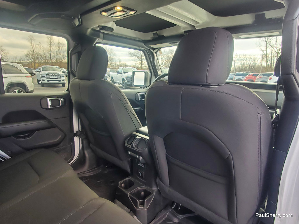 Used 2021 Jeep Wrangler Unlimited Sahara image 39