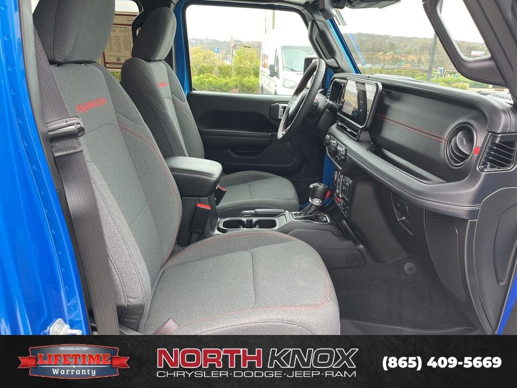 Used 2024 Jeep Gladiator Rubicon w/ Technology Group image 25