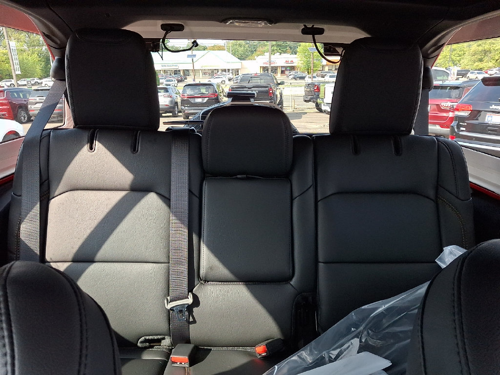 New 2027 Jeep Wrangler Unlimited Sahara AWD/4WD image 14