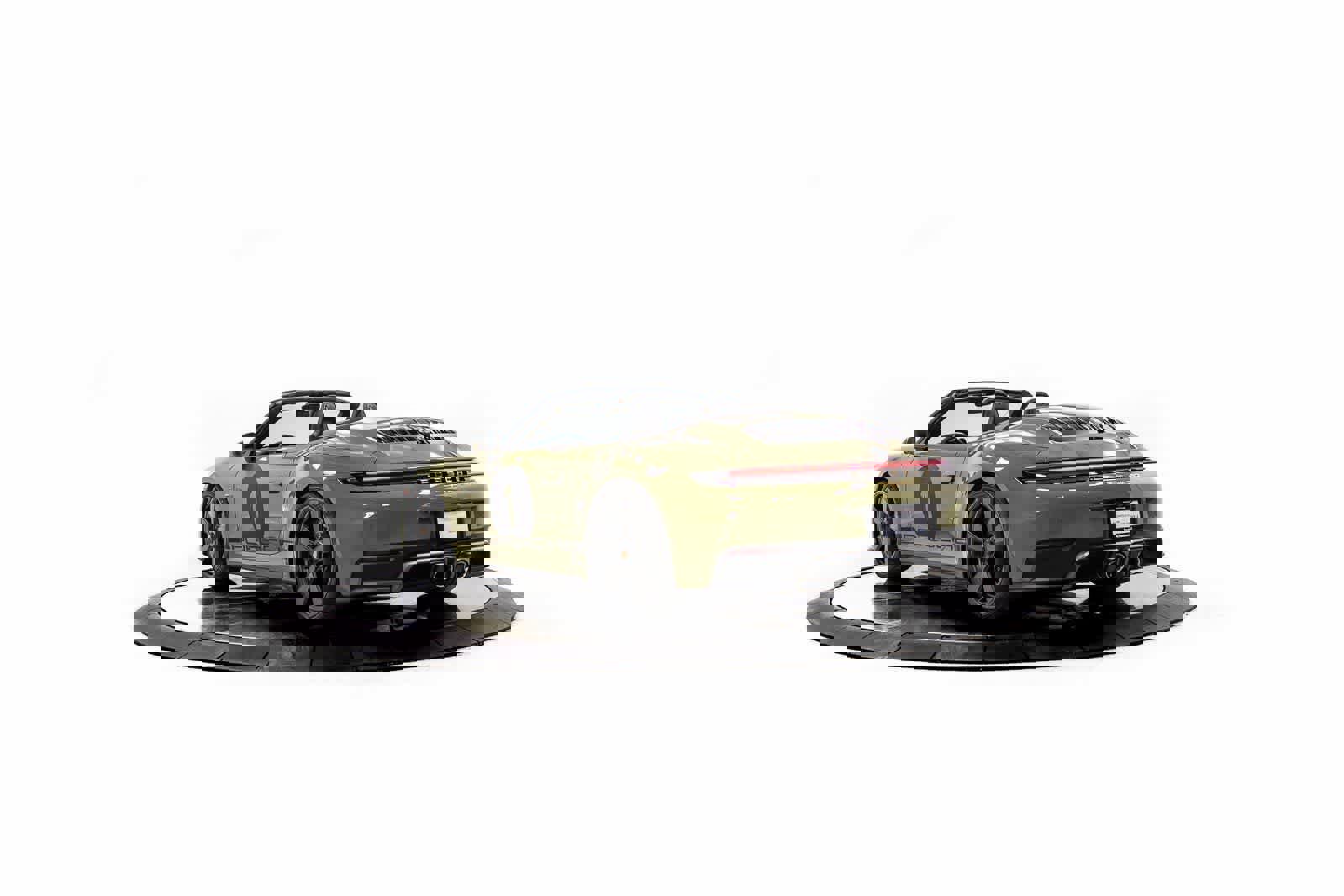 New 2026 Porsche 911 GTS image 3