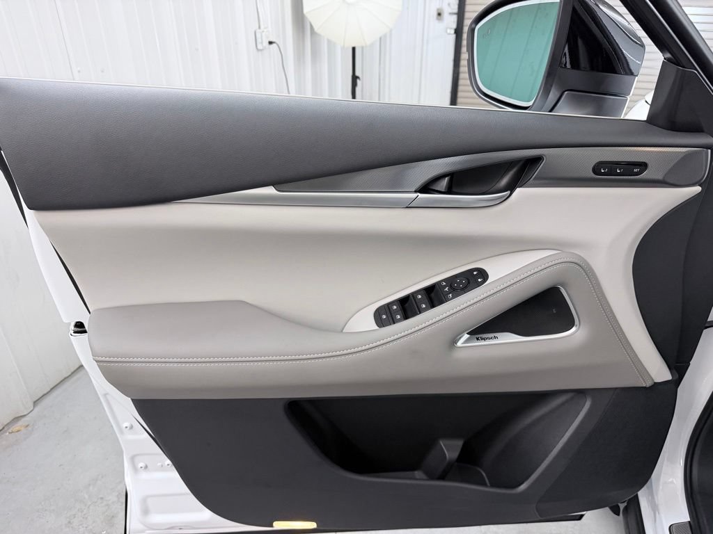 New 2027 INFINITI QX60 Luxe FWD image 12