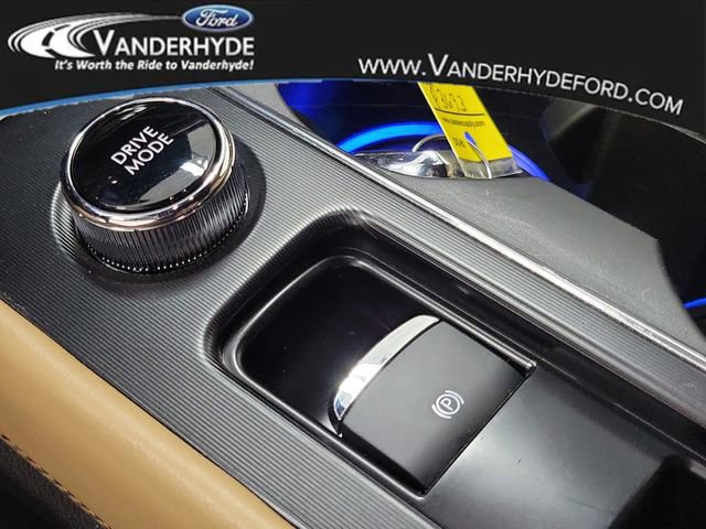 Used 2023 Lincoln Corsair Reserve w/ Equipment Group 201A image 29