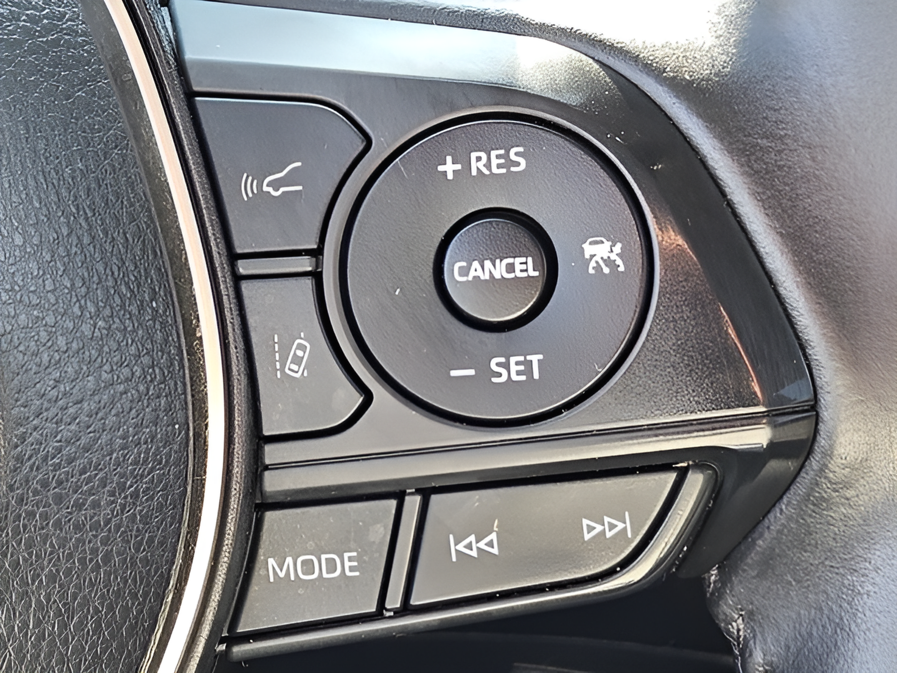 Certified 2022 Toyota Corolla Cross LE FWD image 21