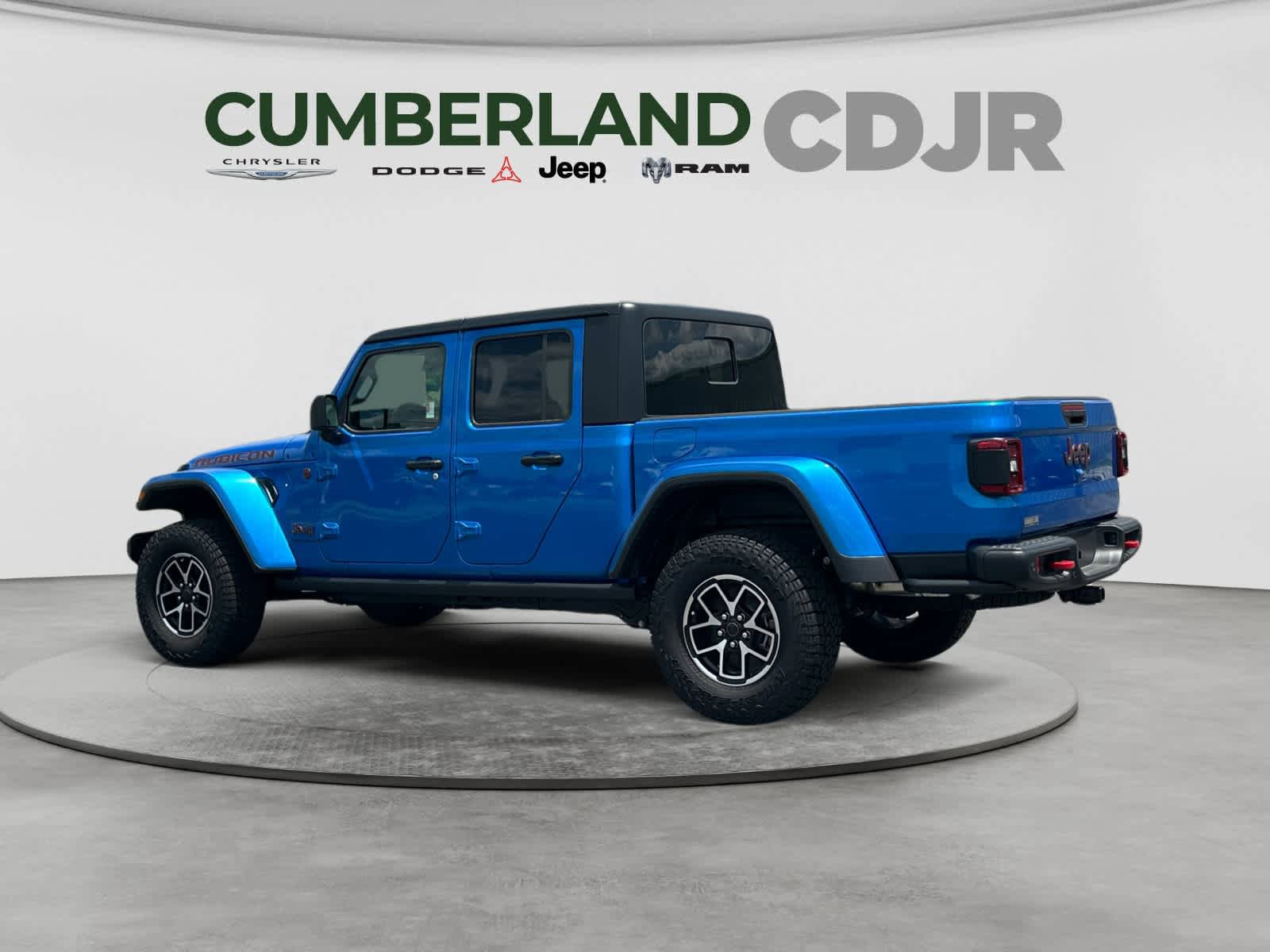 New 2025 Jeep Gladiator Rubicon w/ Safety Group AWD/4WD image 4