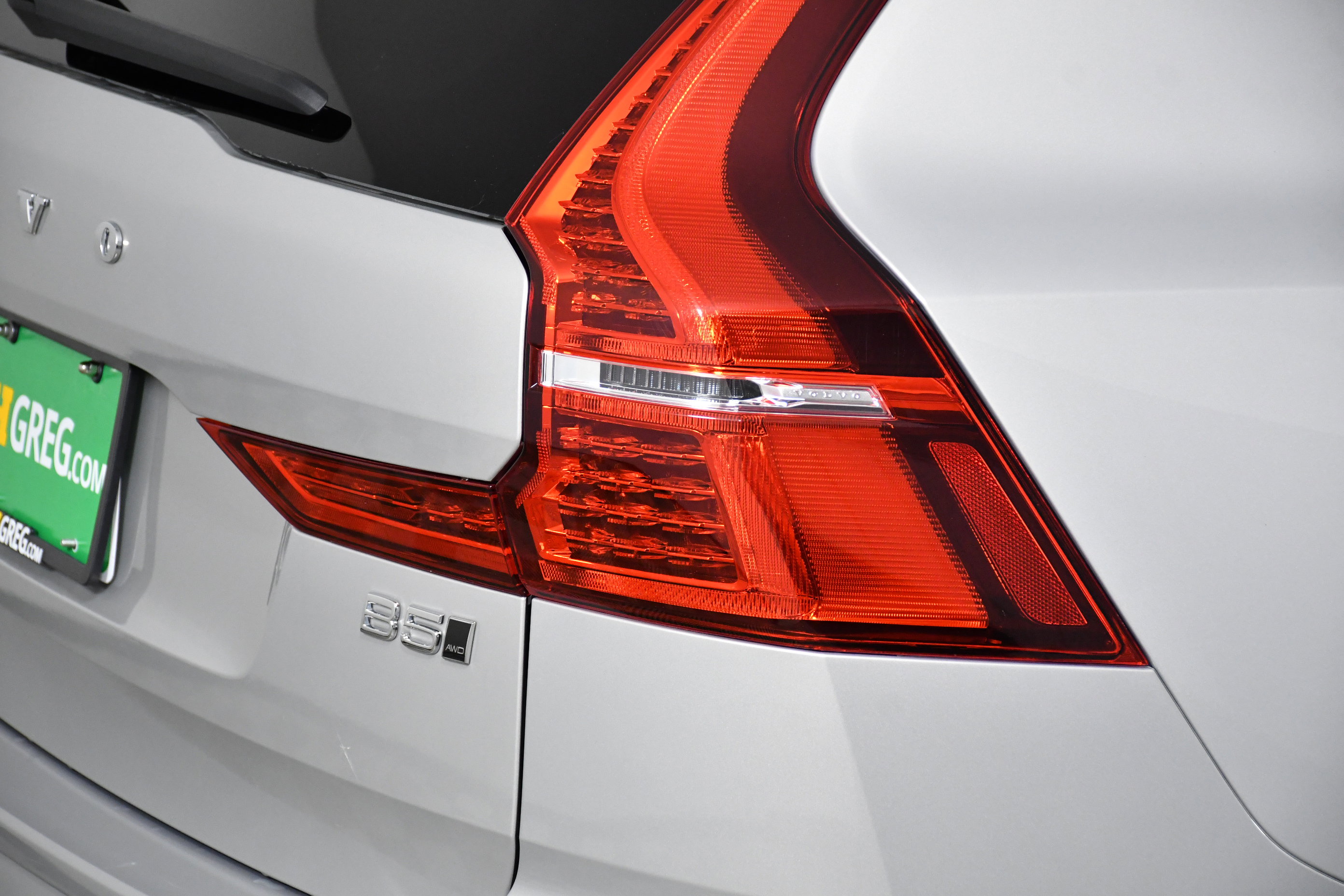 Used 2025 Volvo XC60 B5 Plus image 31