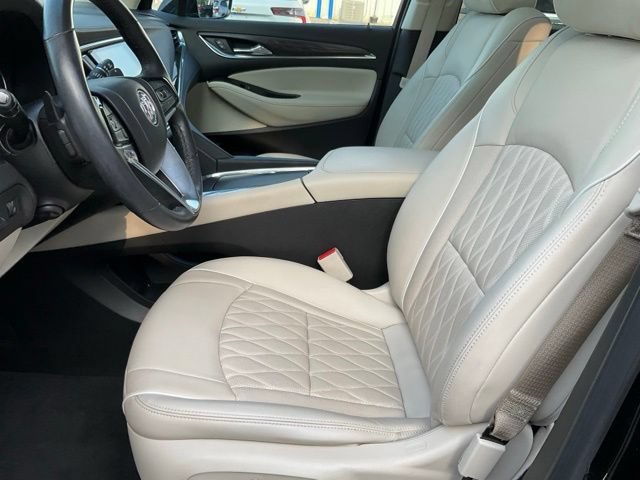 Used 2023 Buick Enclave Avenir w/ Avenir Technology Package FWD image 5