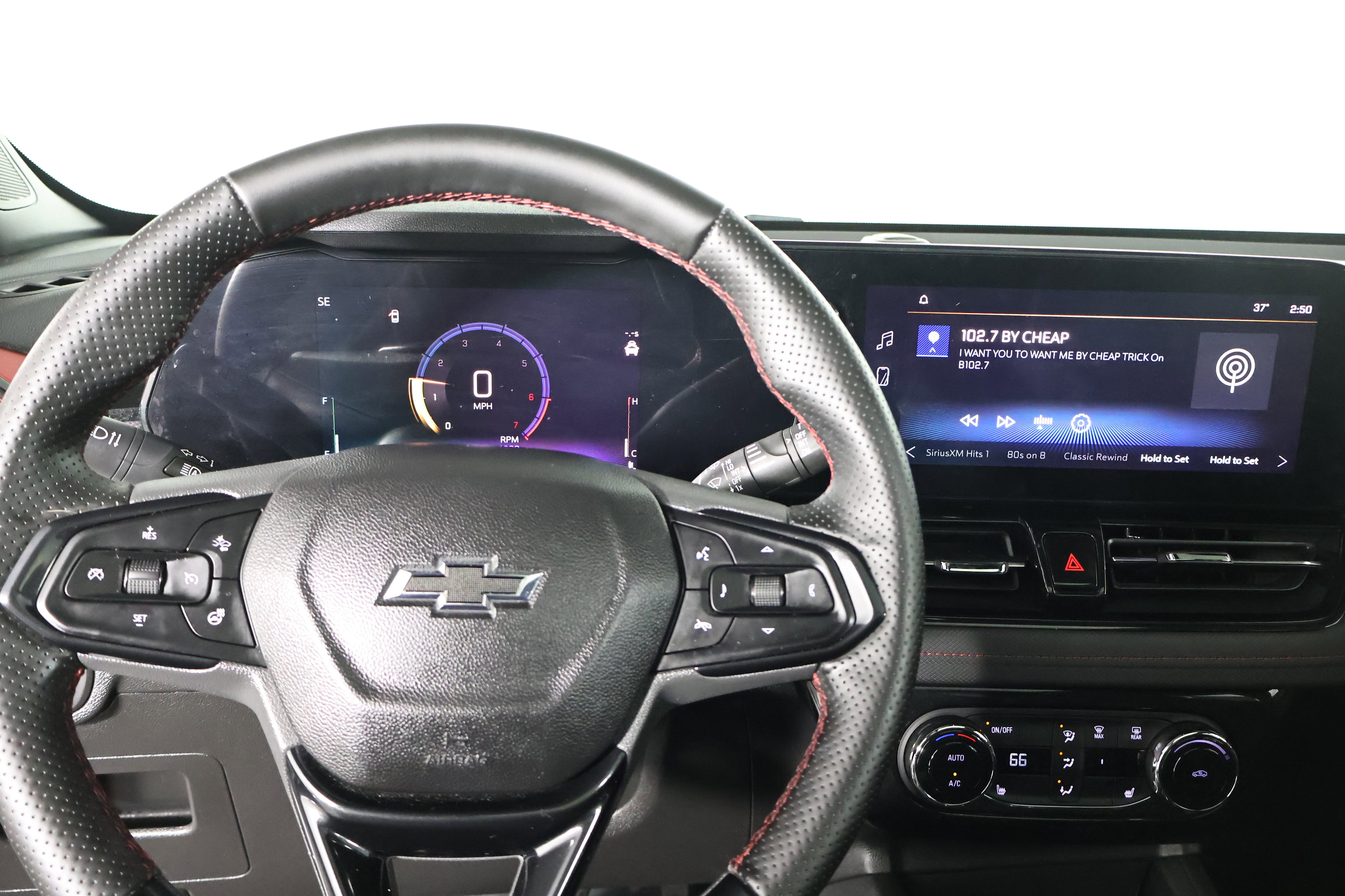 Used 2025 Chevrolet TrailBlazer RS w/ Convenience Package image 16