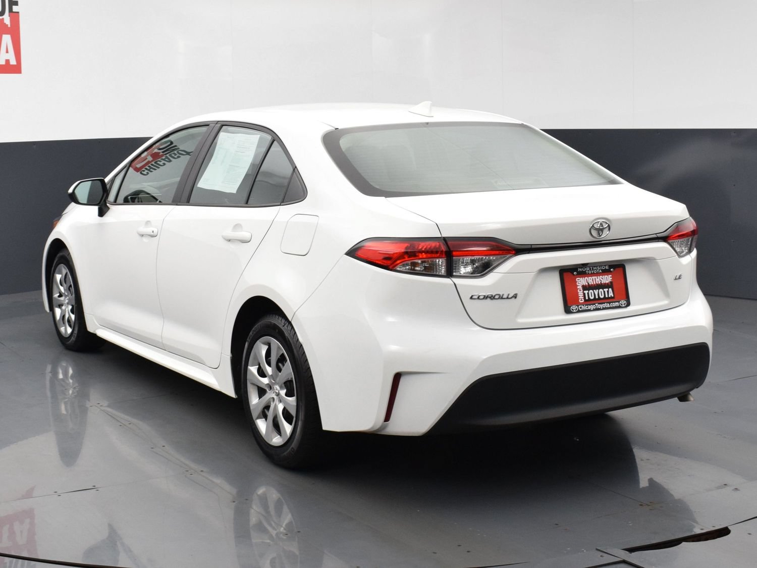 Used 2025 Toyota Corolla LE FWD image 3