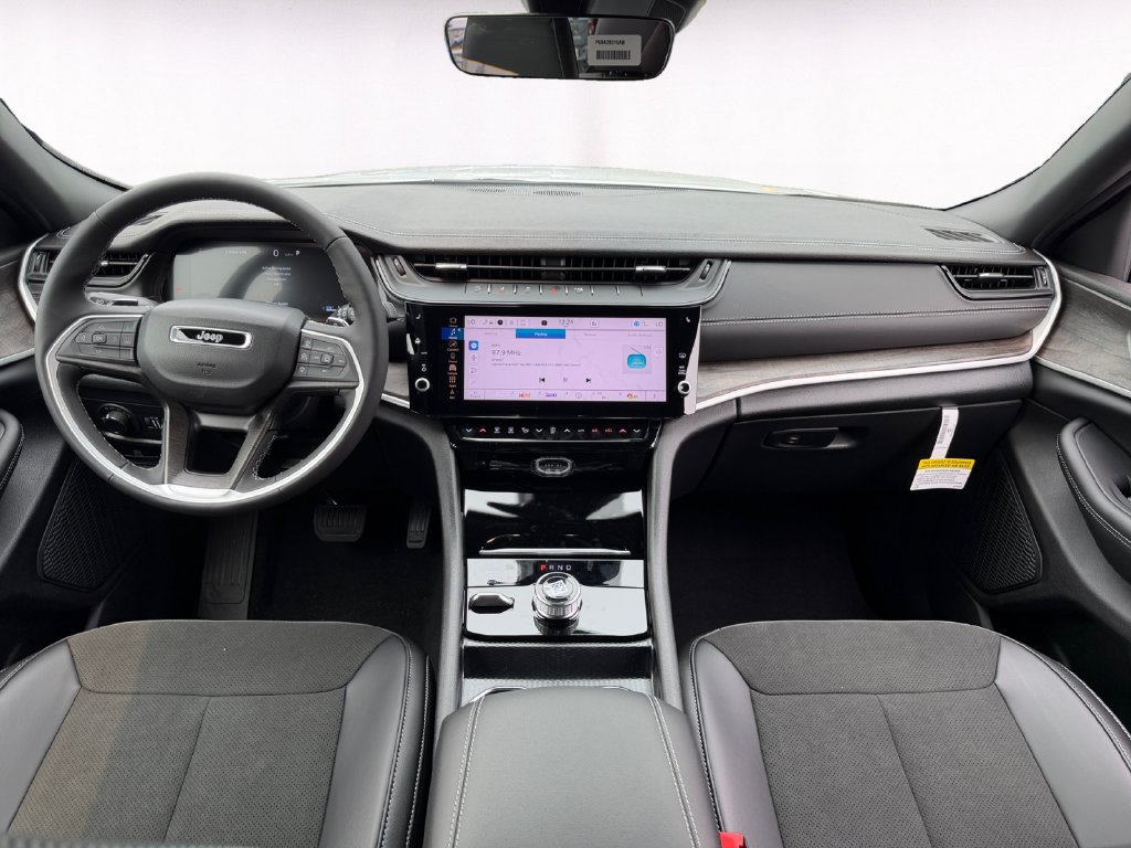 New 2026 Jeep Grand Cherokee Altitude AWD/4WD image 10