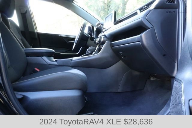 Used 2024 Toyota RAV4 XLE image 8