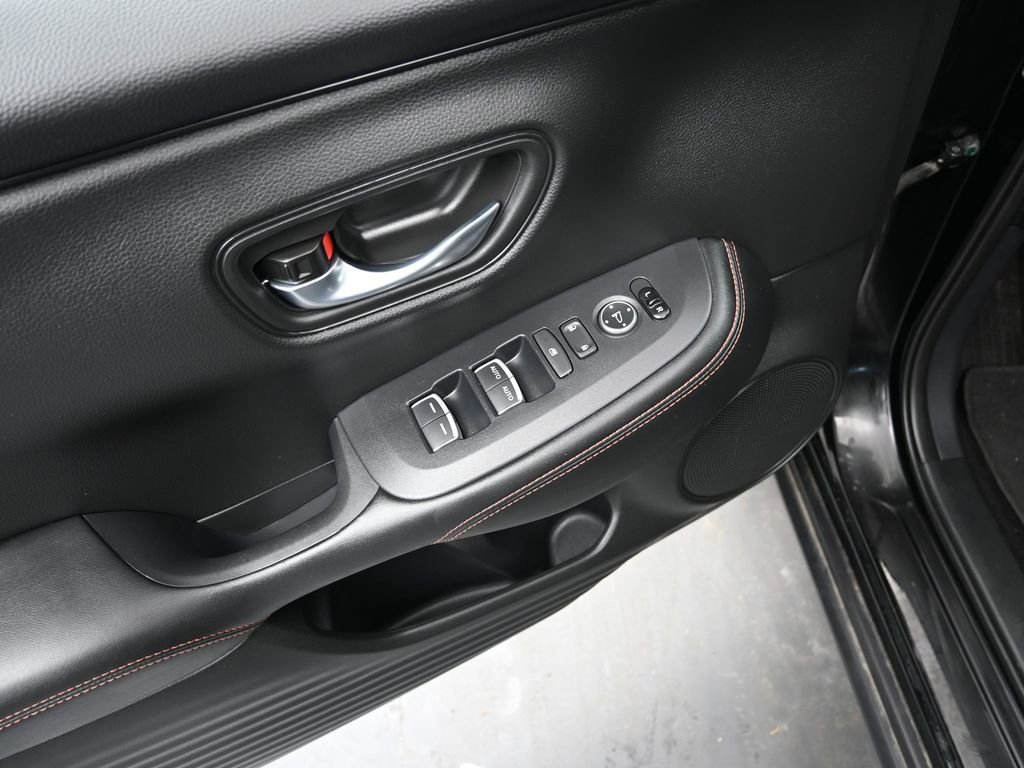 Used 2025 Honda HR-V Sport image 22