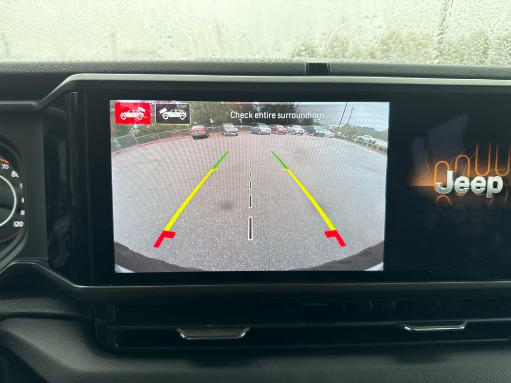 Used 2024 Jeep Wrangler Unlimited Rubicon w/ Technology Group image 20