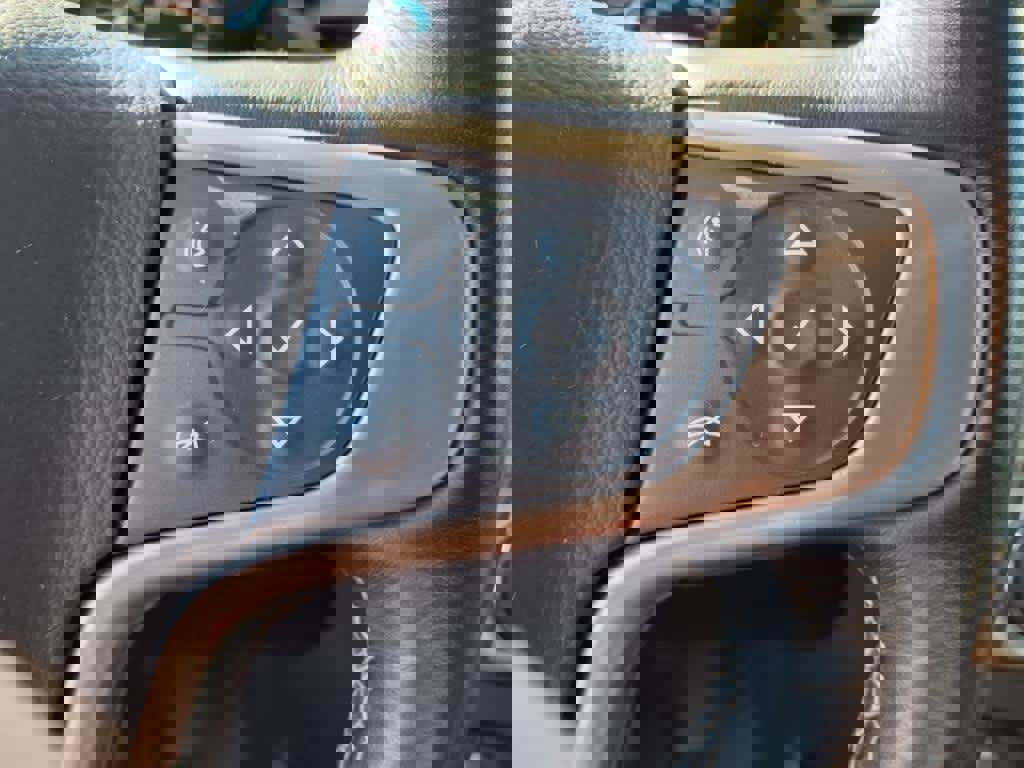 Used 2020 GMC Yukon Denali w/ Open Road Package image 23