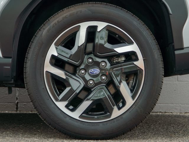Used 2025 Subaru Forester Limited w/ Popular Package #2 AWD/4WD image 13