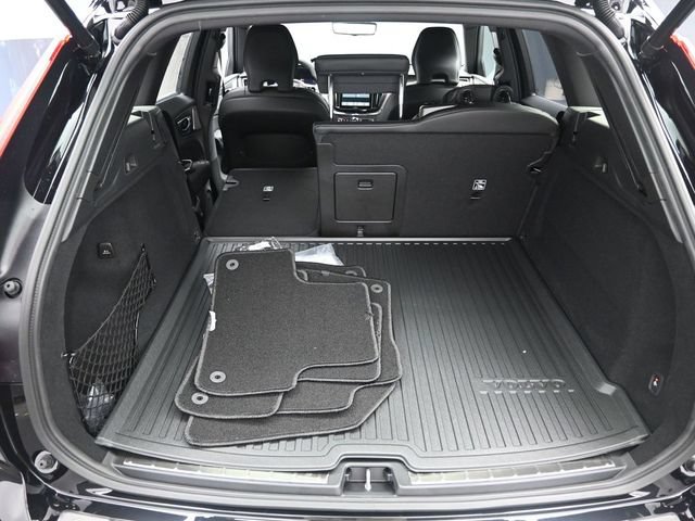 New 2026 Volvo XC60 B5 Ultra w/ Protection Package Premier AWD/4WD image 24