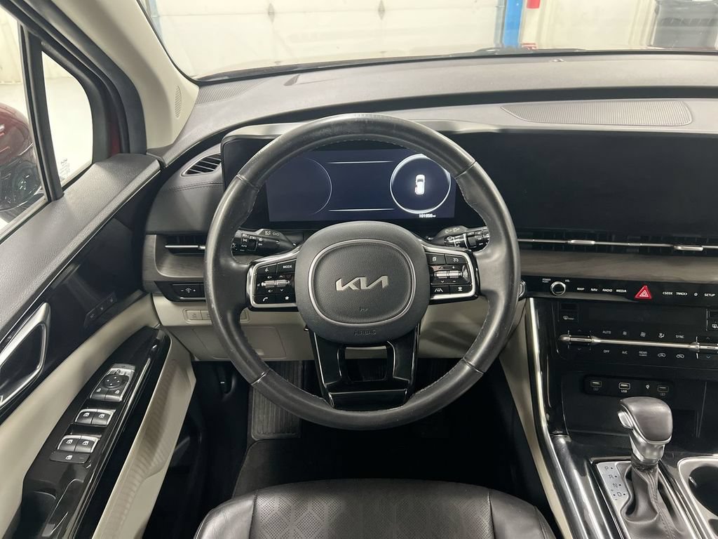 Used 2024 Kia Carnival SX FWD image 11