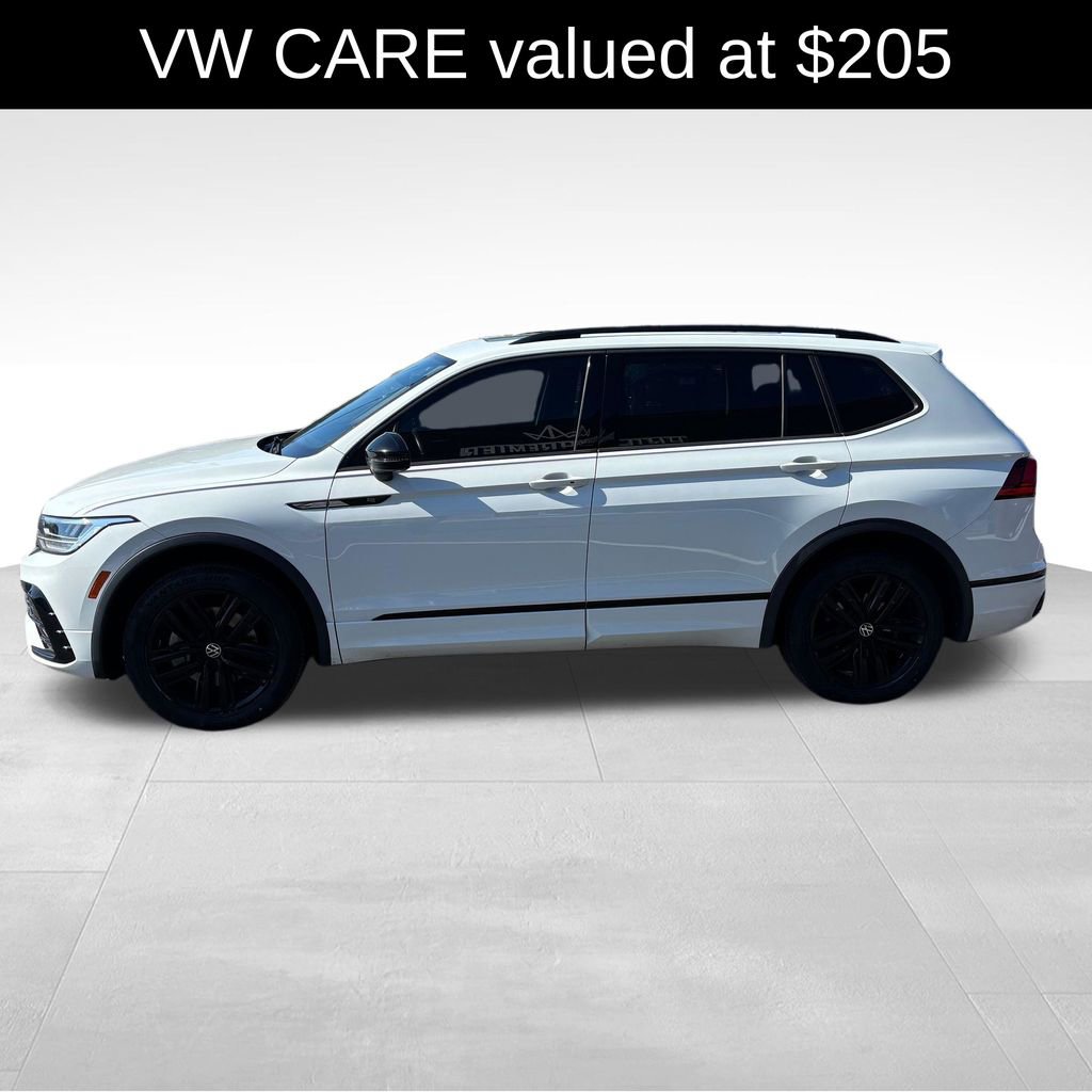 Used 2022 Volkswagen Tiguan SE R-Line AWD/4WD image 4