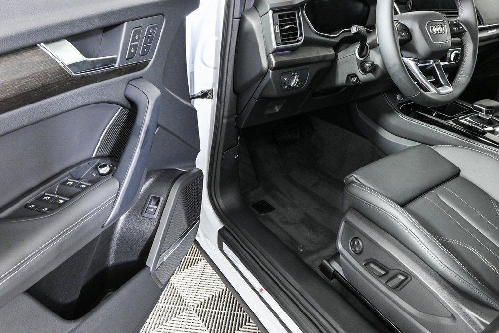 New 2025 Audi Q5 2.0T Premium Plus AWD/4WD image 9