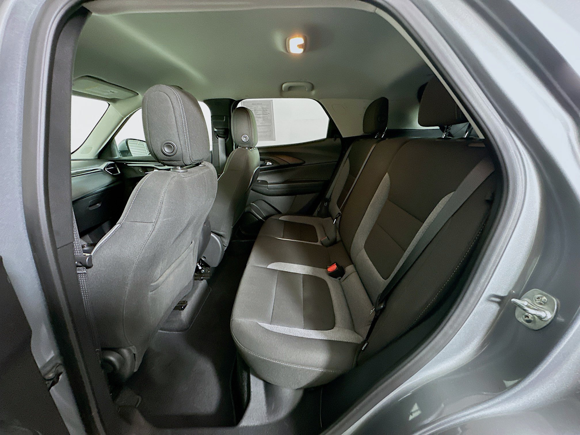 Used 2025 Chevrolet TrailBlazer LT FWD image 25