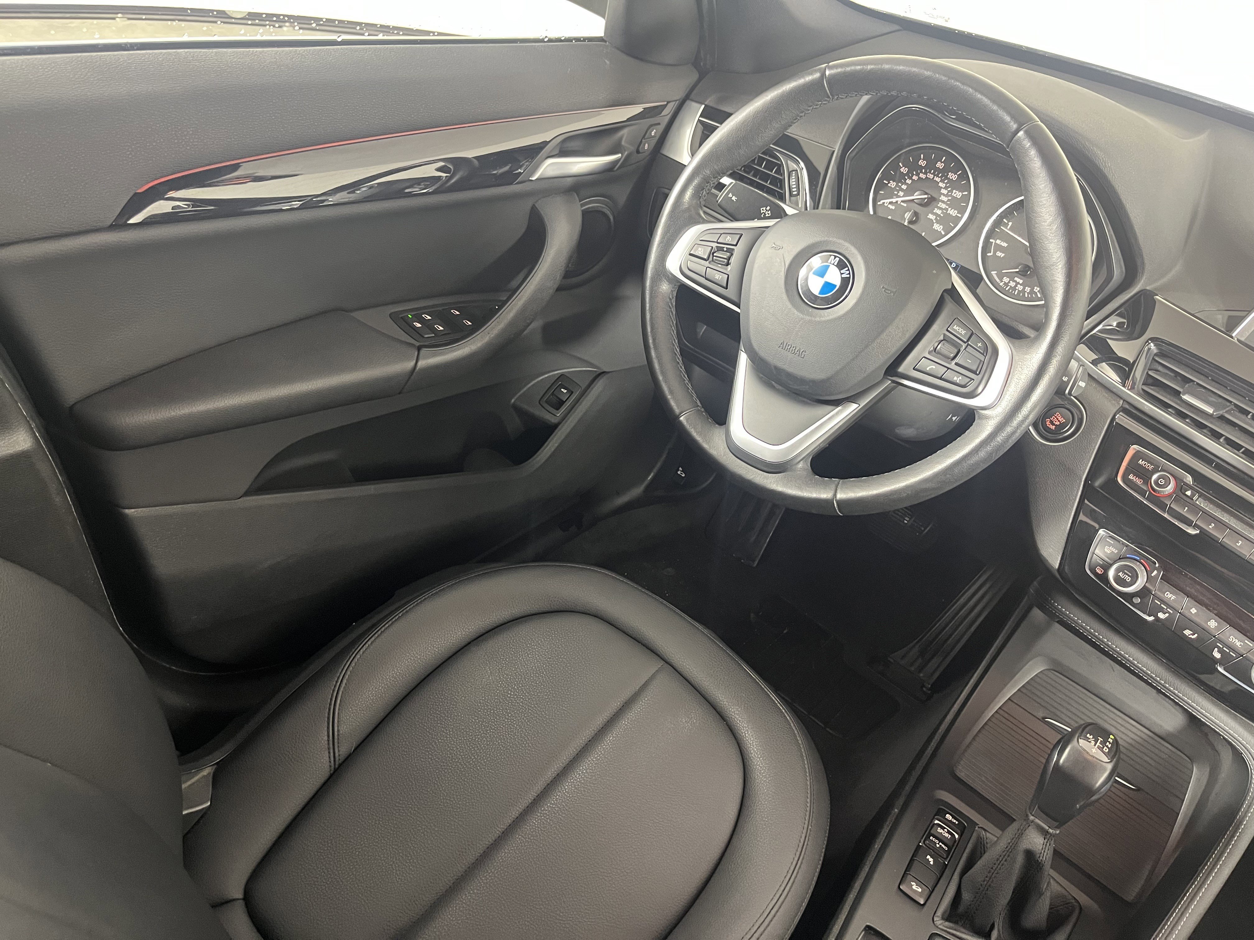 Used 2017 BMW X1 xDrive28i image 9