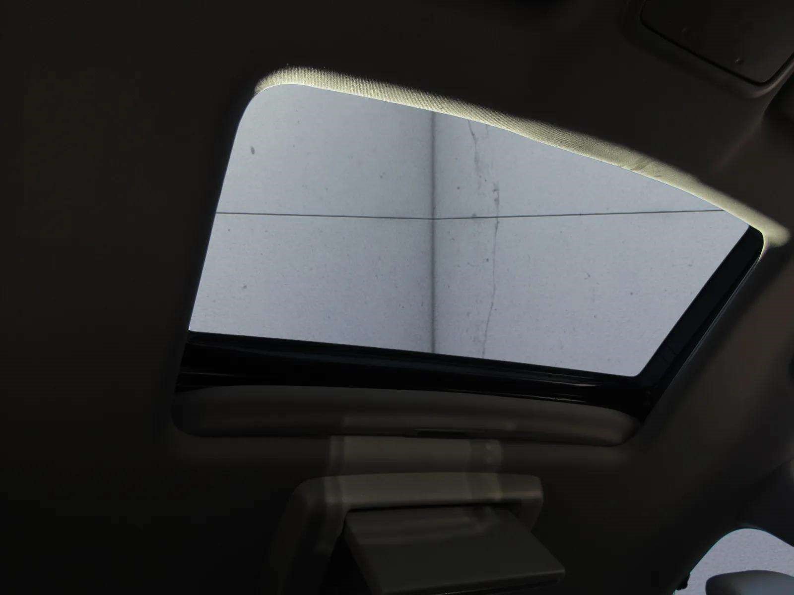 Used 2021 Honda Pilot Touring image 8