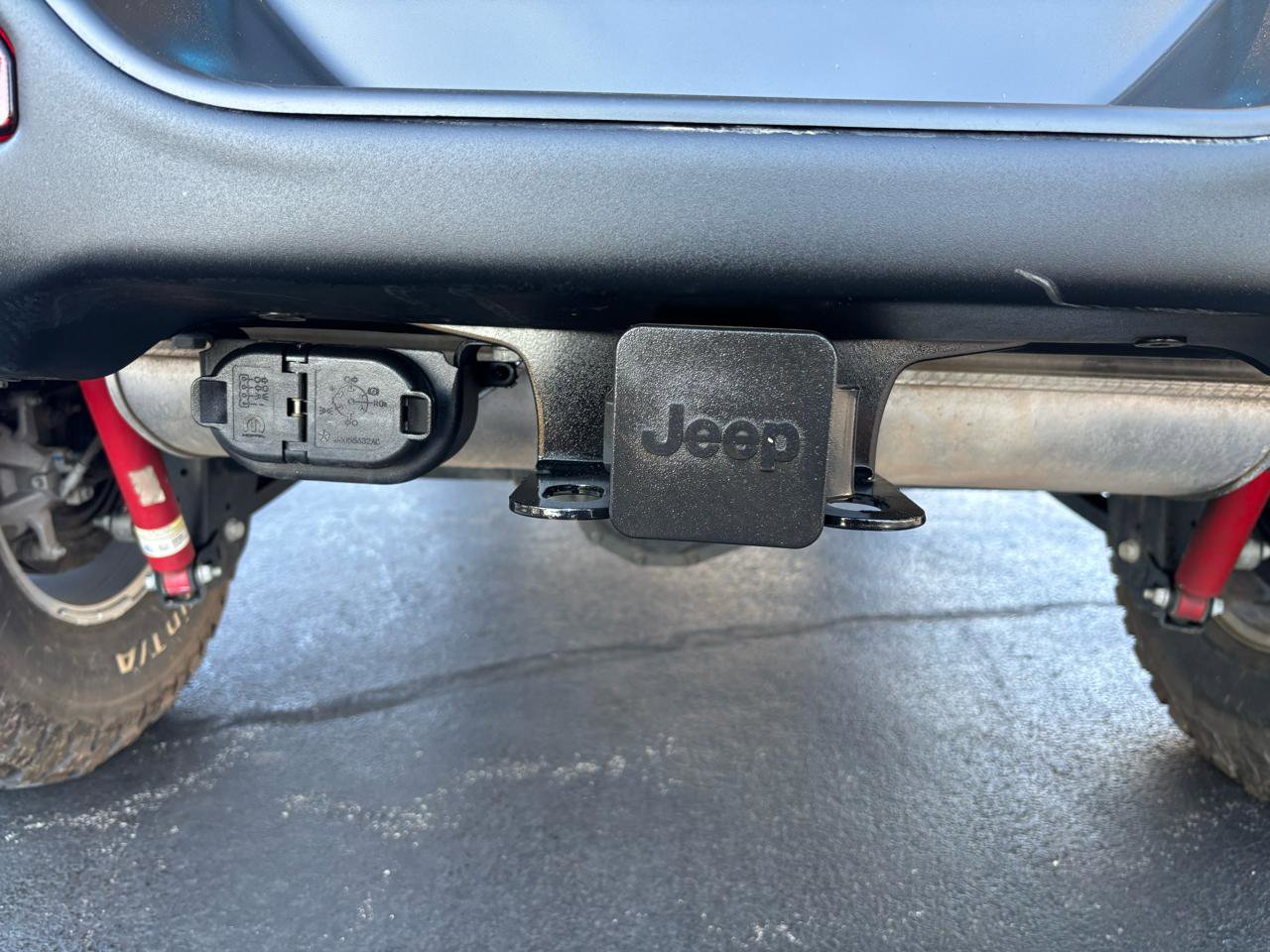 Used 2023 Jeep Wrangler Unlimited Rubicon w/ Xtreme 35 Tire Package image 12