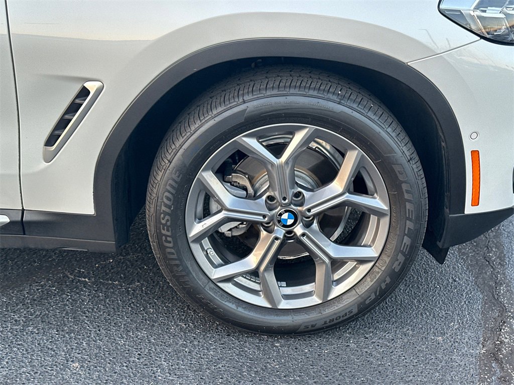 Used 2024 BMW X4 xDrive30i image 12