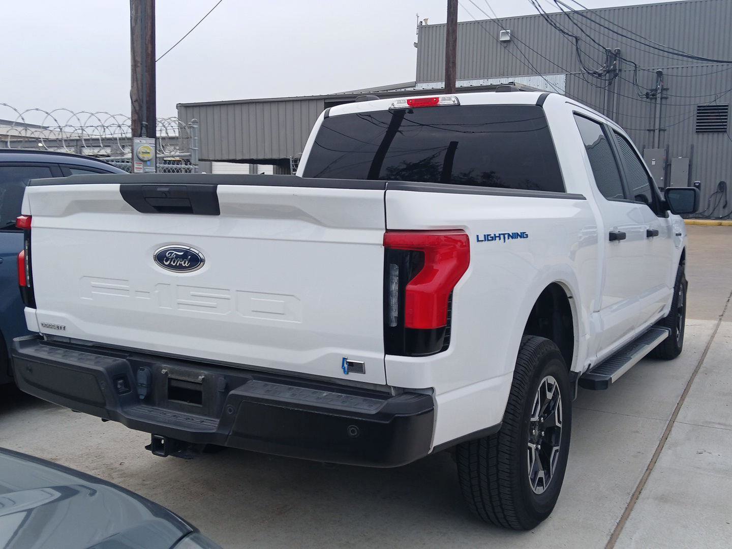 Used 2022 Ford F150 Lightning Pro AWD/4WD image 8