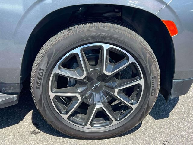 Used 2022 Chevrolet Tahoe RST w/ Luxury Package AWD/4WD image 14