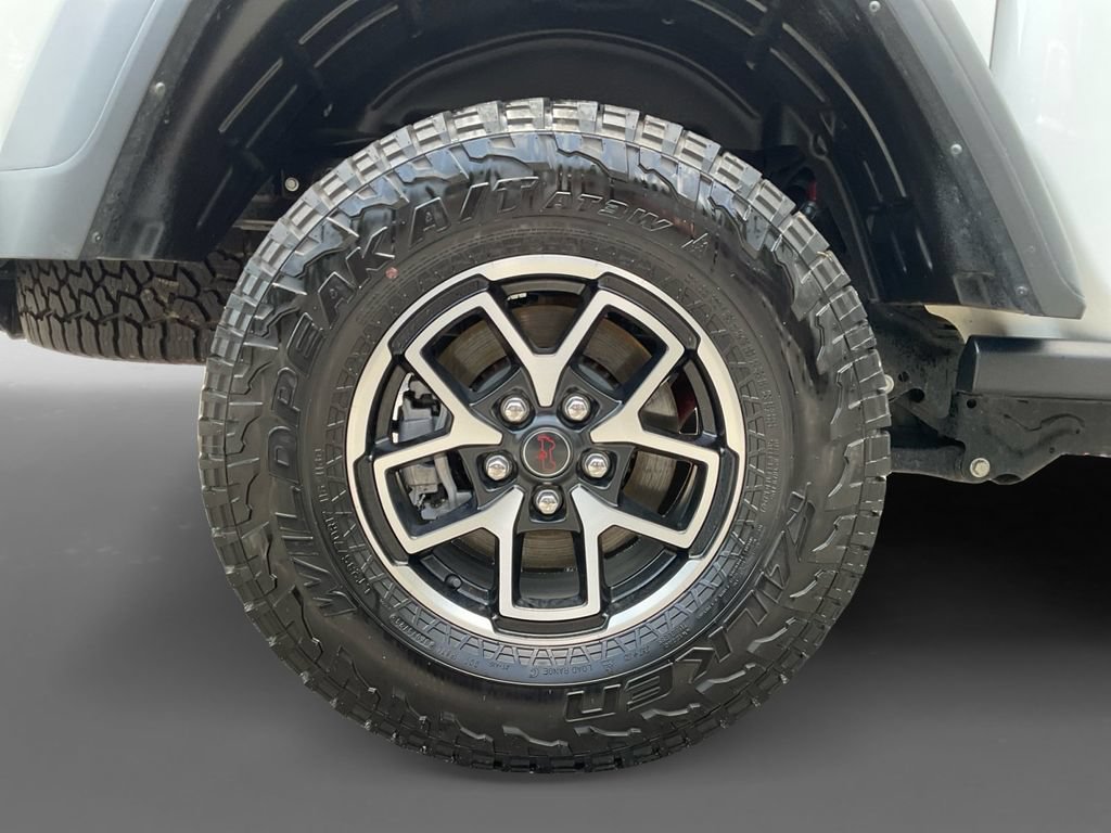 Used 2024 Jeep Gladiator Rubicon w/ Technology Group AWD/4WD image 10
