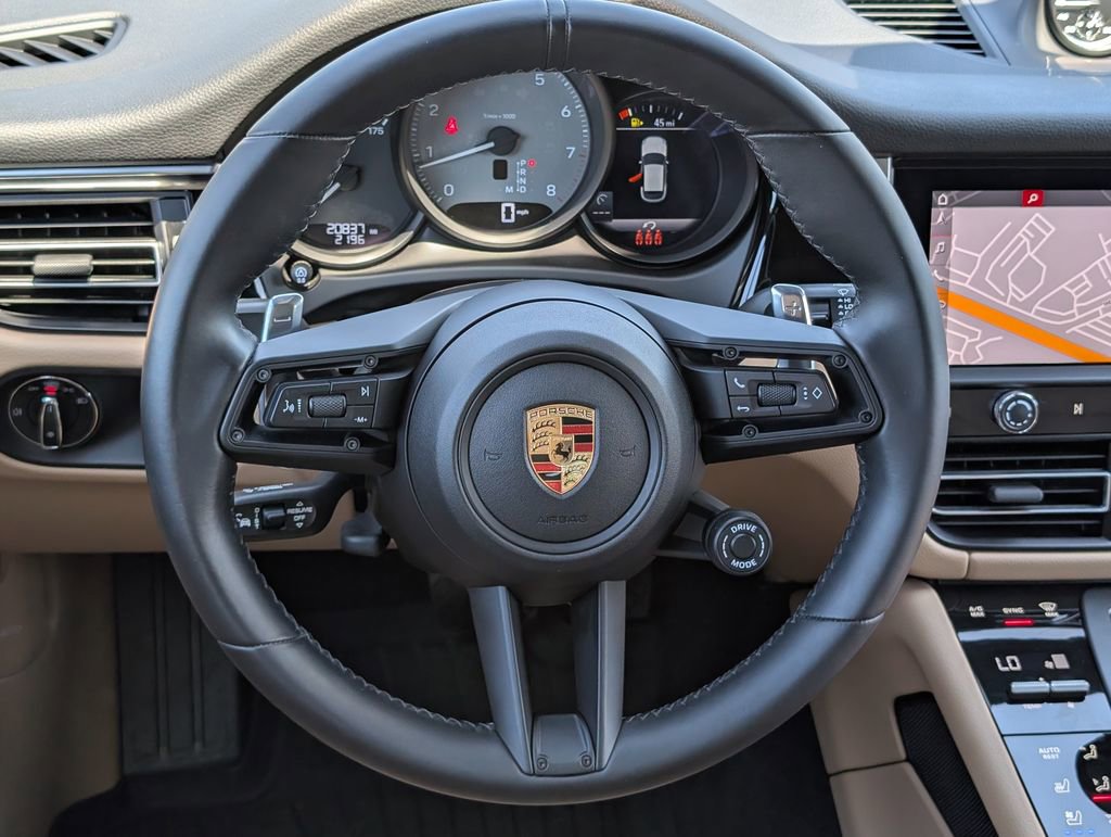 Used 2024 Porsche Macan S AWD/4WD image 16