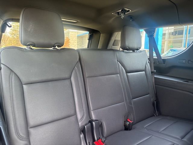 Used 2025 Chevrolet Suburban Z71 AWD/4WD image 15