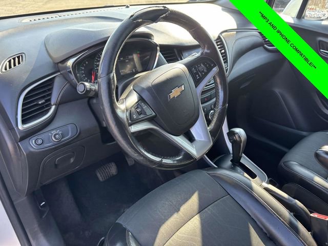 Used 2022 Chevrolet Trax LT w/ Sport Edition image 8