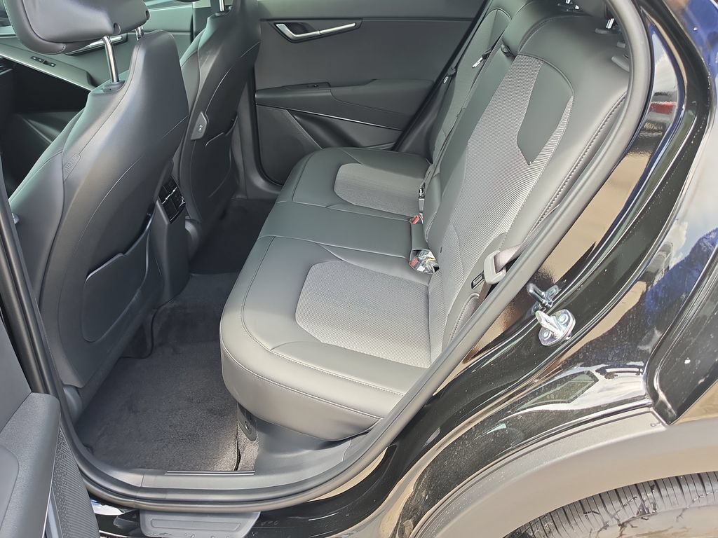 New 2026 Kia Niro EX FWD image 16