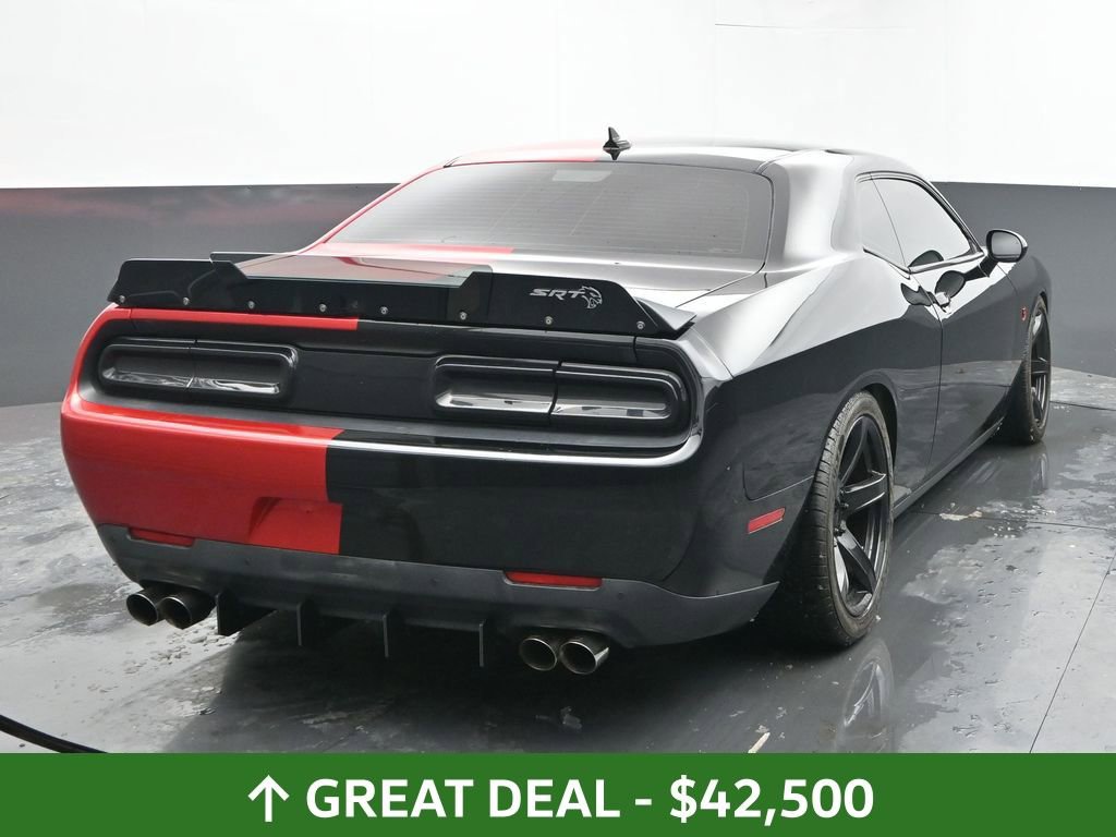 Used 2016 Dodge Challenger SRT Hellcat image 11