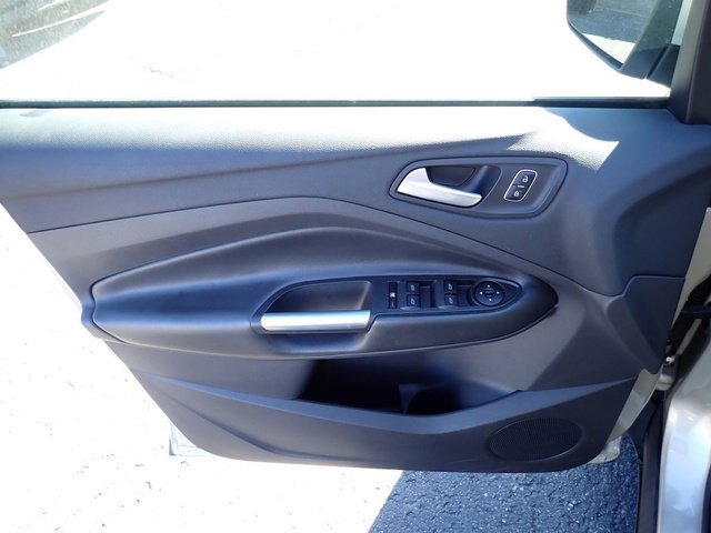 Used 2017 Ford Escape SE image 21