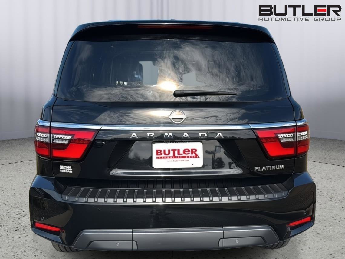 Used 2022 Nissan Armada Platinum image 4