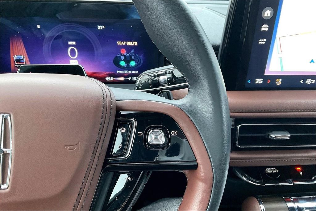 Used 2025 Lincoln Aviator Reserve w/ Illumination Package image 12