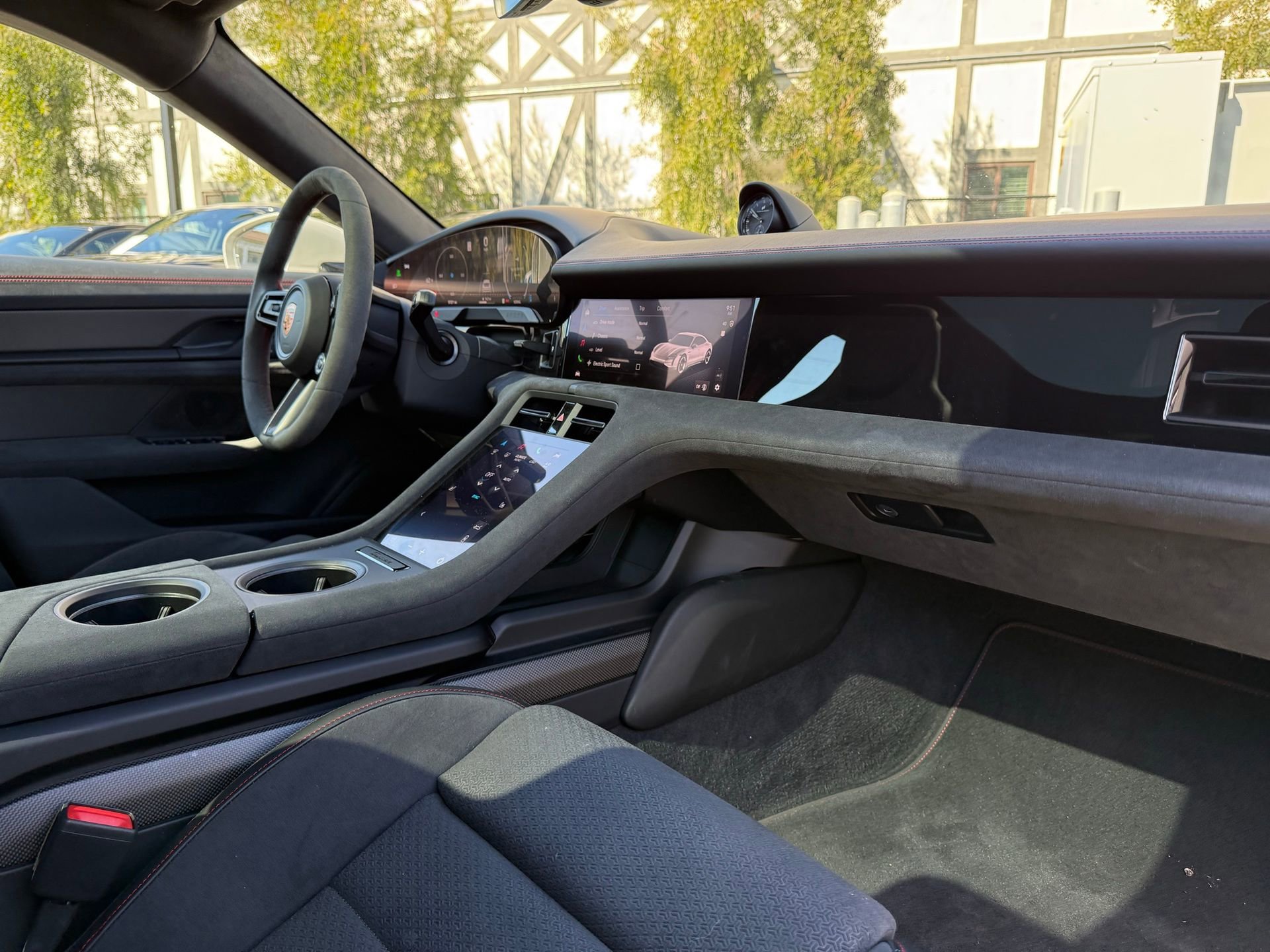Certified 2025 Porsche Taycan GTS AWD/4WD image 24