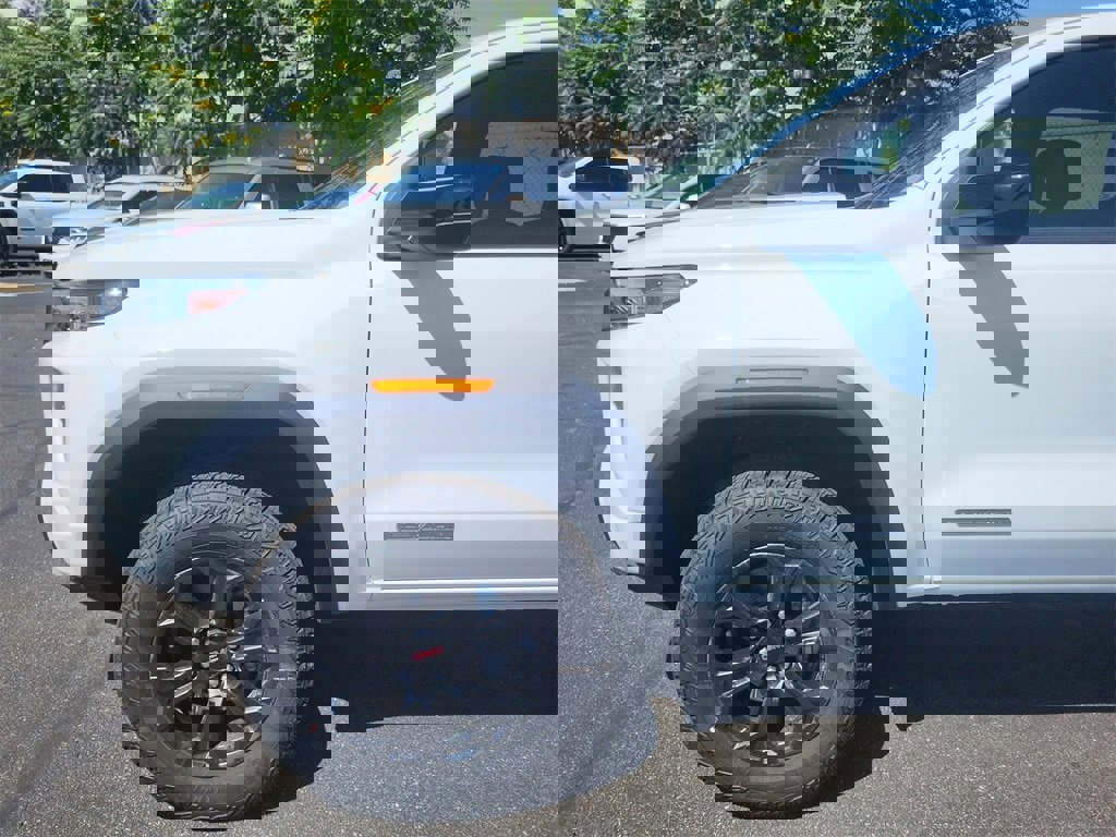 New 2025 GMC Canyon Elevation w/ Convenience Package image 6