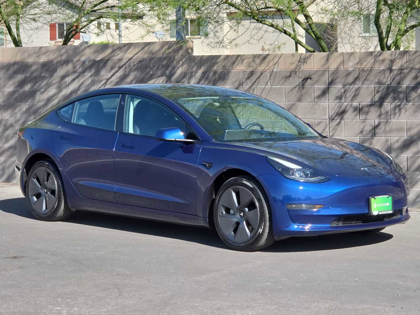 Used 2023 Tesla Model 3 Standard Range image 3