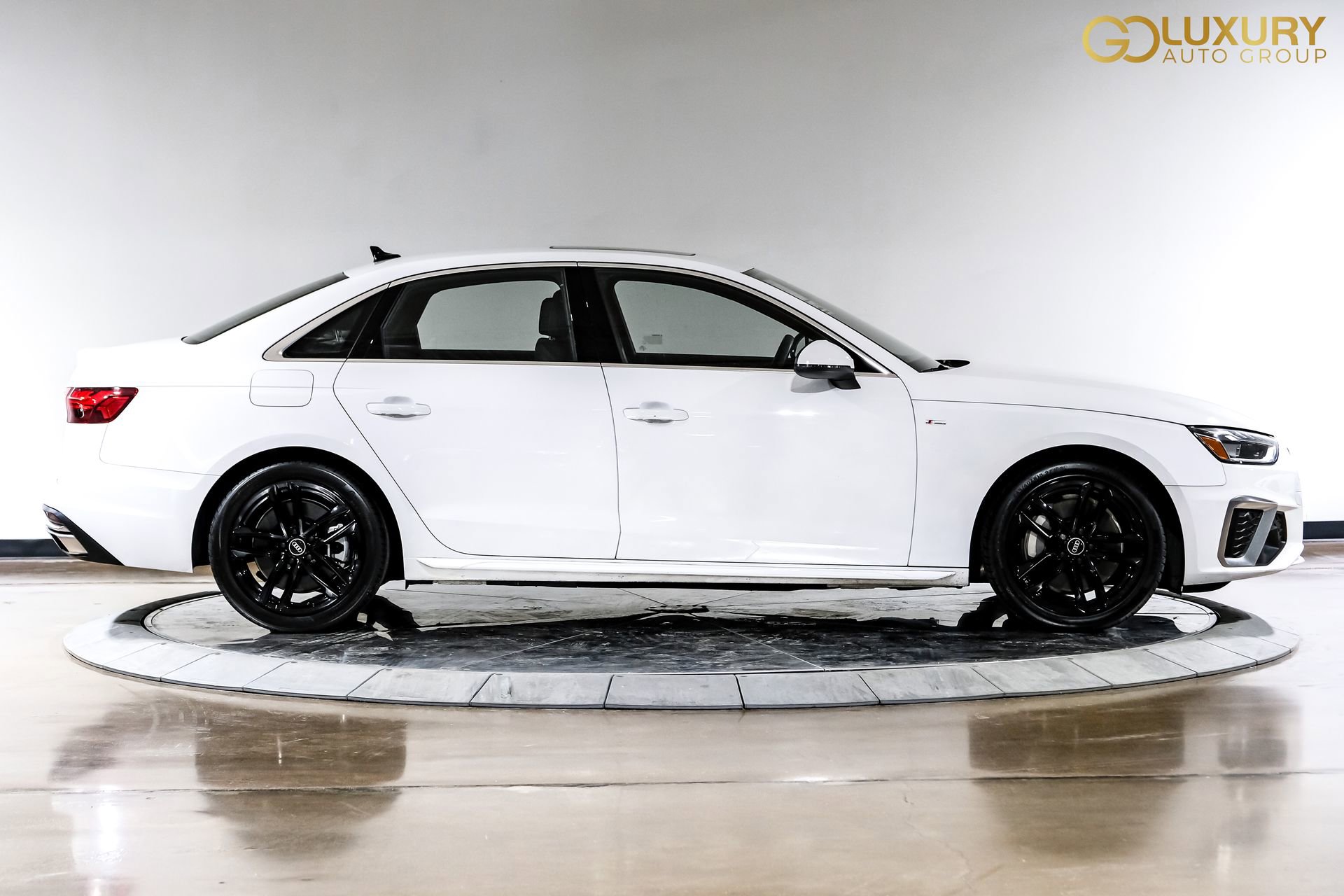 Used 2023 Audi A4 2.0T Premium w/ Convenience Package image 9