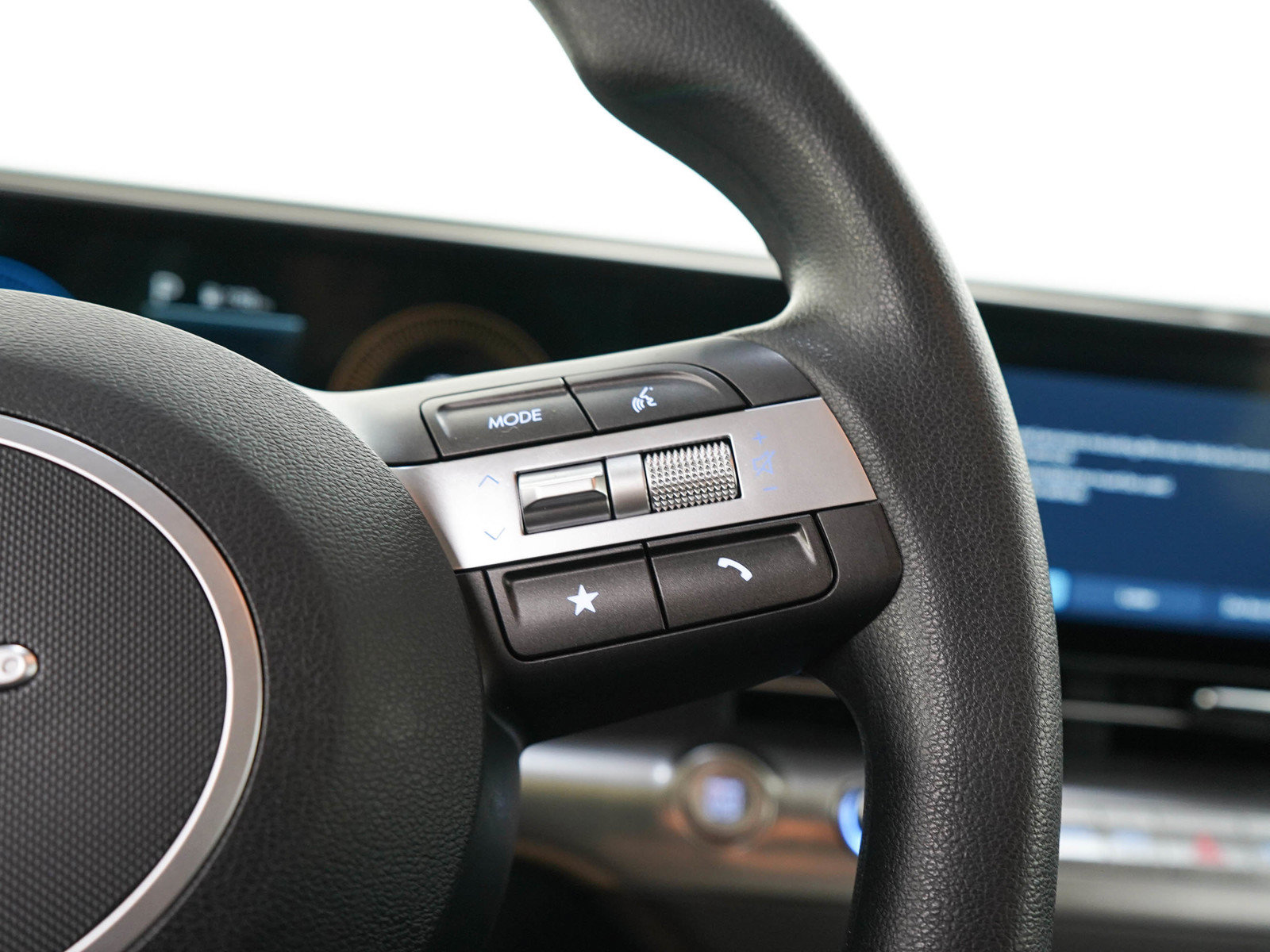 Certified 2024 Hyundai Kona SE FWD image 24