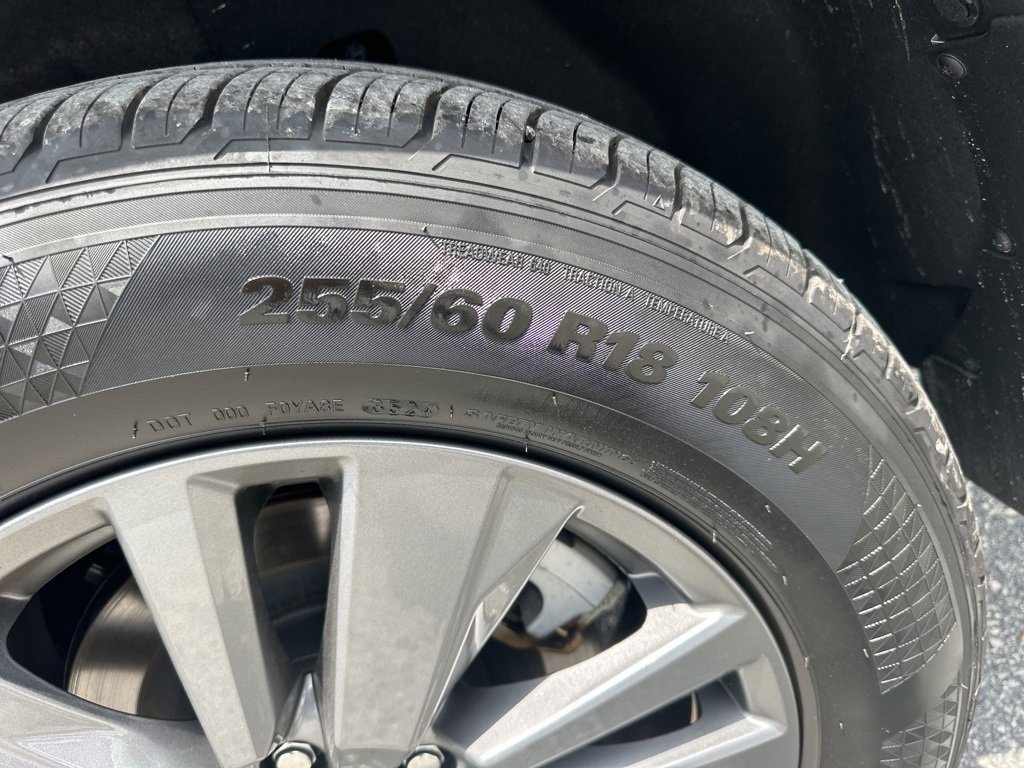 Used 2024 Nissan Pathfinder S image 28