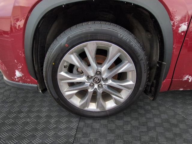 Used 2021 Toyota Highlander Limited image 13