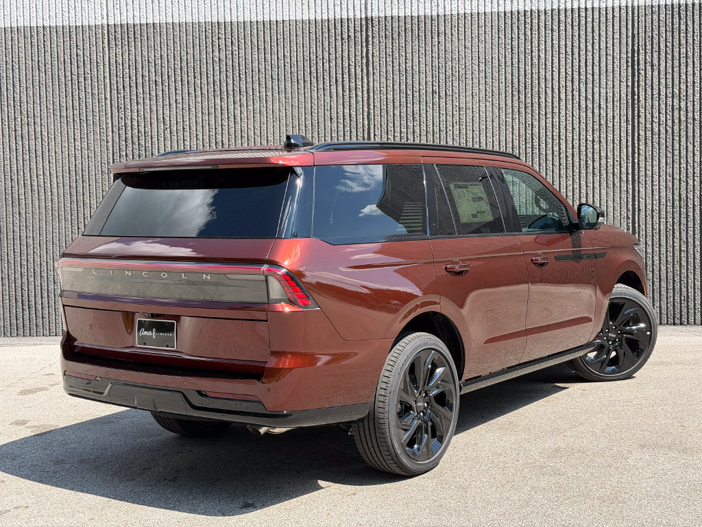 New 2027 Lincoln Navigator Reserve w/ Jet Appearance Package AWD/4WD image 7