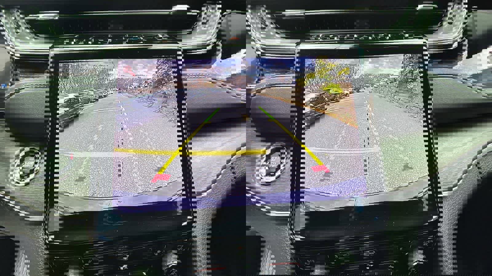 Used 2023 Jeep Grand Cherokee 4WD 4xe image 14