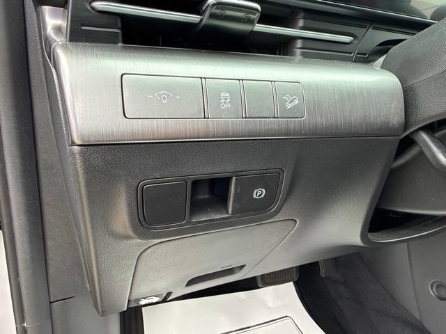 Used 2025 Hyundai Kona SEL AWD/4WD image 29
