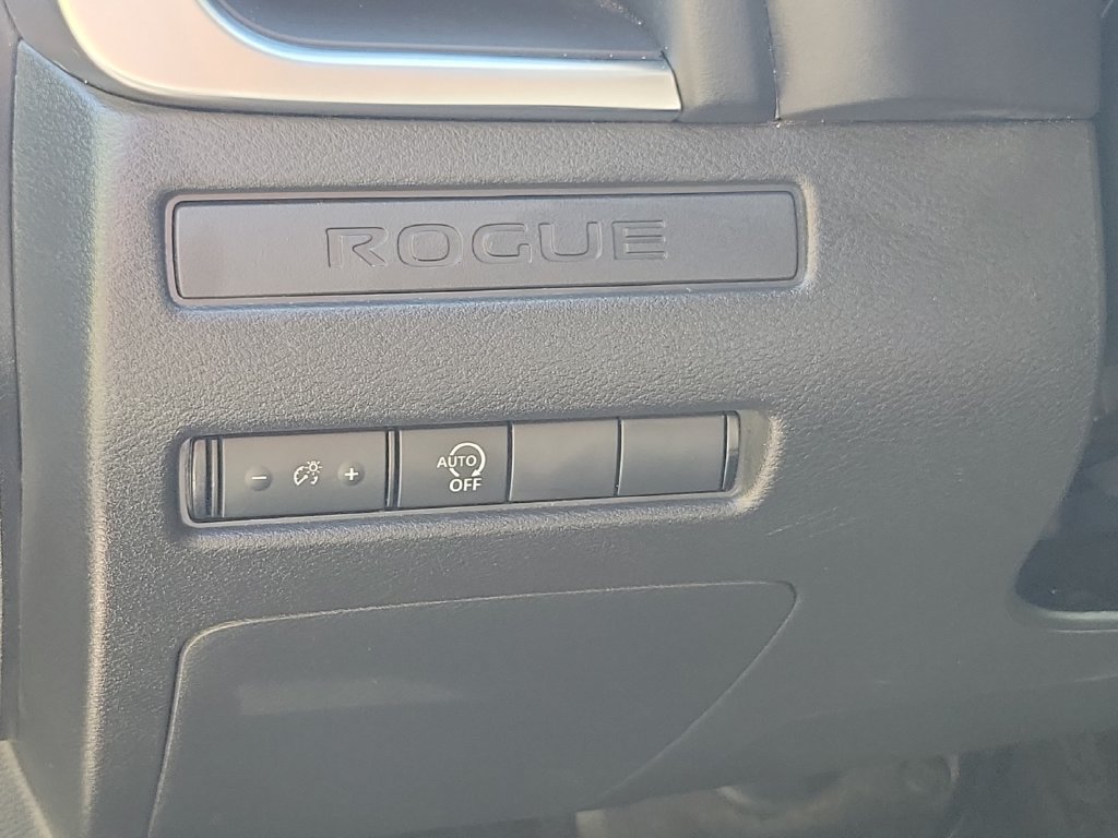 Used 2024 Nissan Rogue S AWD/4WD image 22