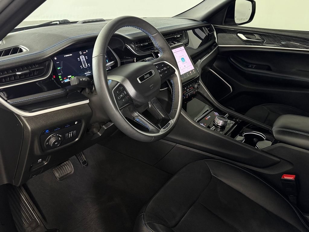 Used 2023 Jeep Grand Cherokee Trailhawk AWD/4WD image 14